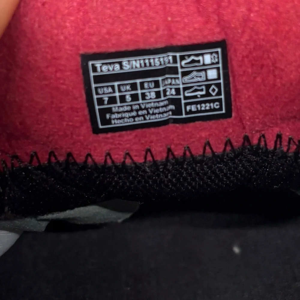 Women’s Teva Gateway Low Hiking Shoes size 7 - Picture 10 of 10